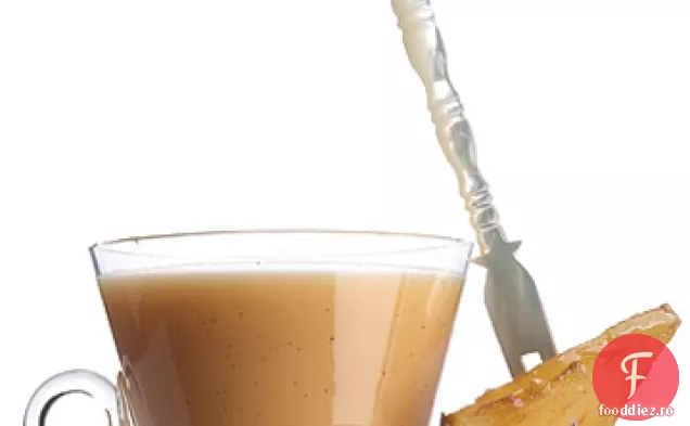 Rom Cu Unt Fierbinte Cu Ananas Prăjit