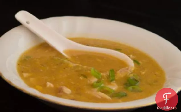 Supă chineză de pui și porumb (picătură de ou)