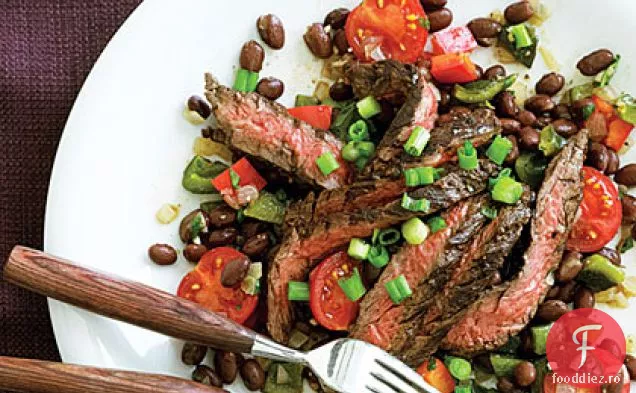 Ancho - friptură de fustă marinată cu salată caldă de fasole neagră