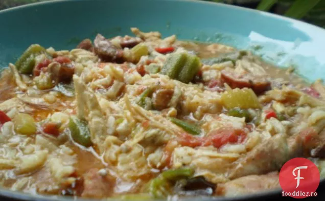 Gumbo Cu Cârnați De Pui Okra