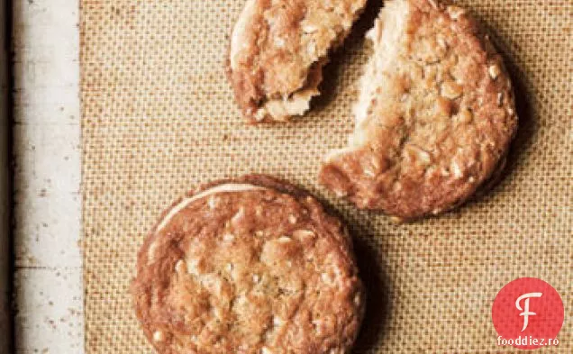 Biscuiți Sandwich cu unt de arahide, alias 