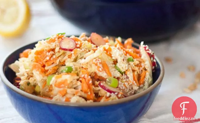 Salată De Arahide, Morcovi Și Varză
