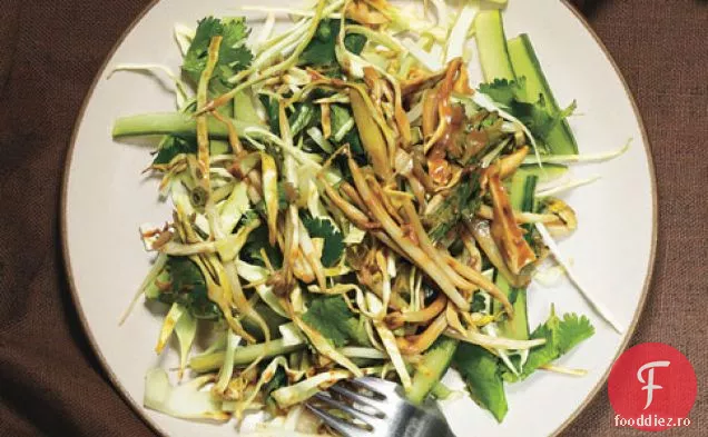 Salată de castraveți-varză cu pansament de Tamarind