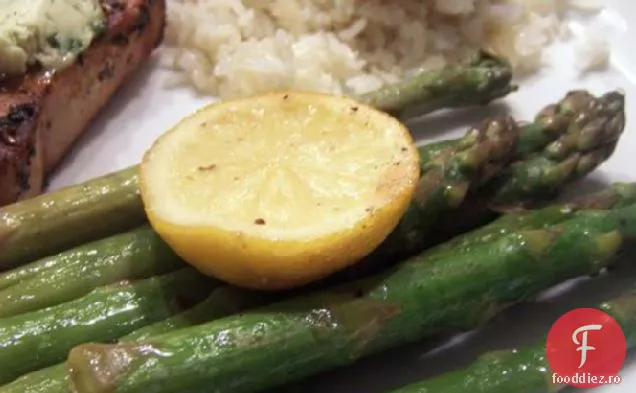 Sparanghel La Grătar