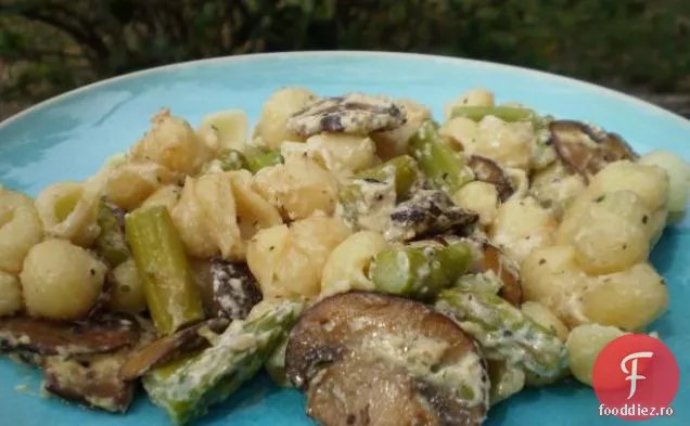 Rigatoni și sparanghel