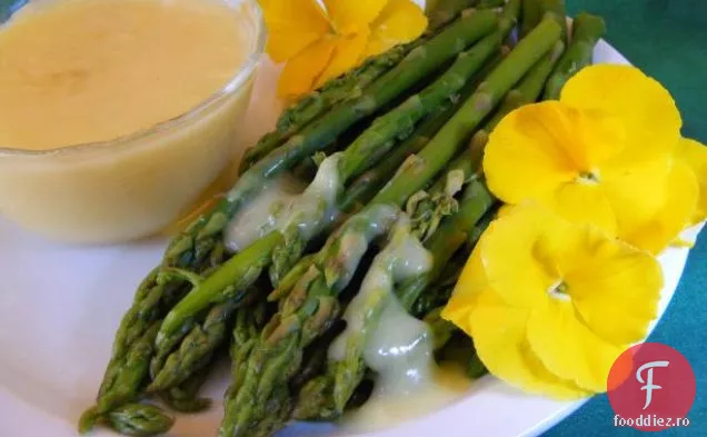 Asperge Violette: Sparanghel Violet Cu Sos Olandez