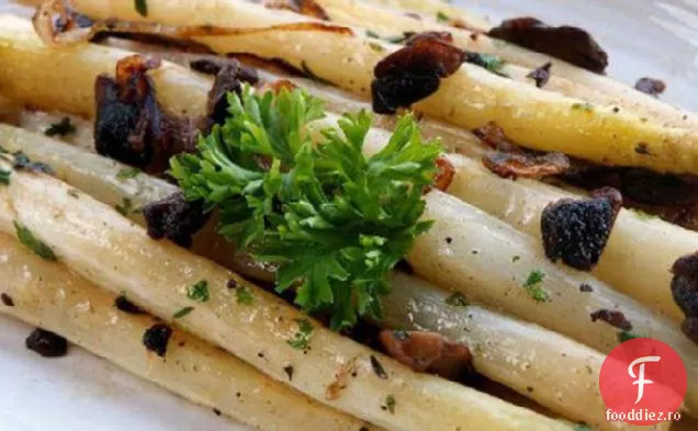Sparanghel alb cu ciuperci în unt brun