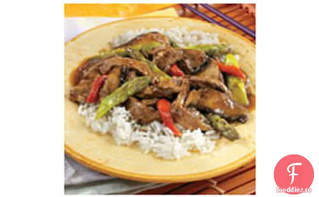 Carne de vită, sparanghel și Portobello