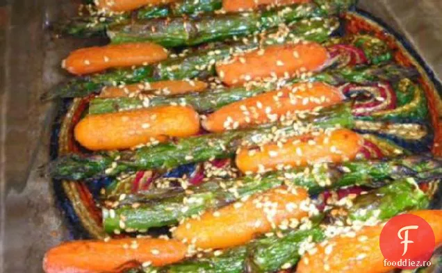 Morcovi Prăjiți Și Sparanghel Cu Susan Și Ghimbir