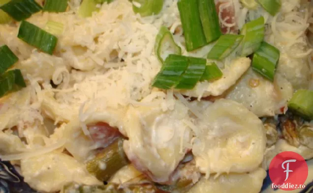 Cremă de brânză de capră și sparanghel Orecchiette