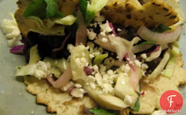 Tacos Crocant De Fasole Neagră Cu Feta Și Salată De Varză