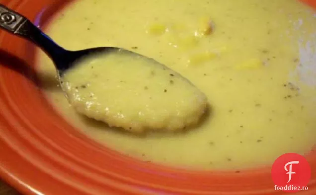 Cremă de supă de sparanghel alb