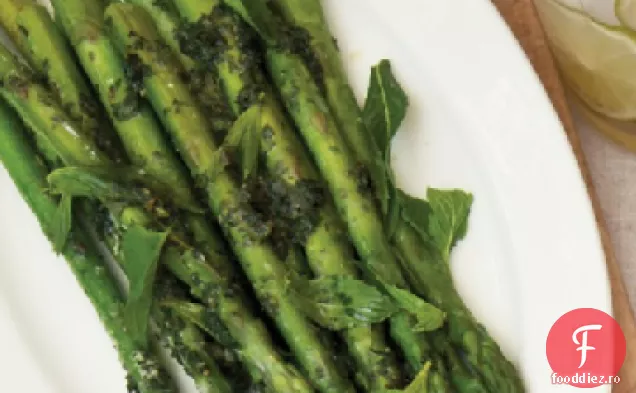 Sparanghel cu unt de menta