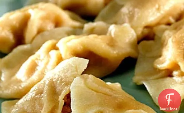 Umplutură de găluște de porc și varză în stil Beijing