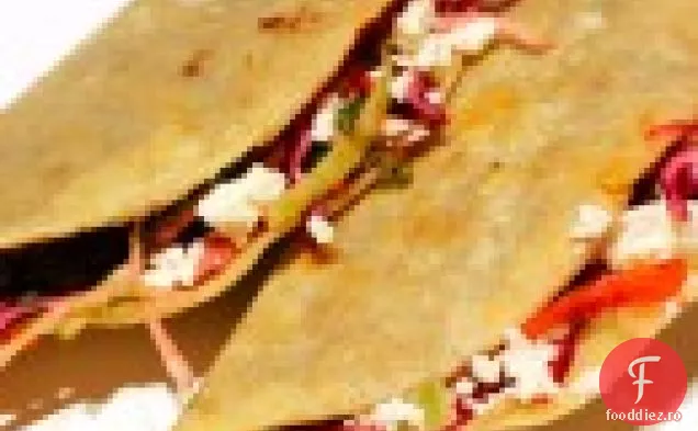 Tacos Crocant De Fasole Neagră Cu Feta Și Salată De Varză