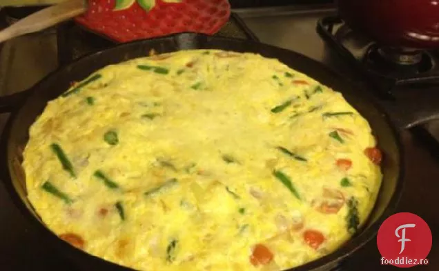 Frittata De Sparanghel Cu Conținut Scăzut De Grăsimi (Cu Bătătoare De Ouă)