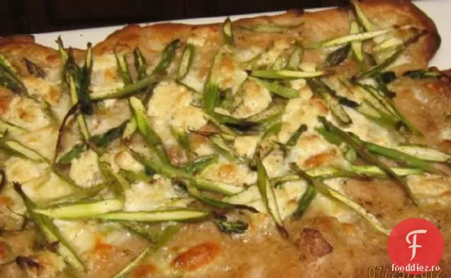 Pizza Cu Sparanghel Ras