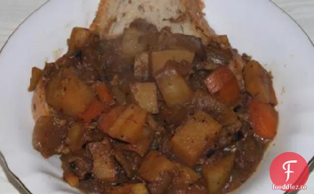 Cremă de supă de usturoi cu legume rădăcinoase