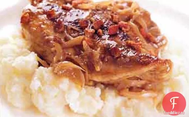 Pui fiert cu șalotă, usturoi și oțet Balsamic