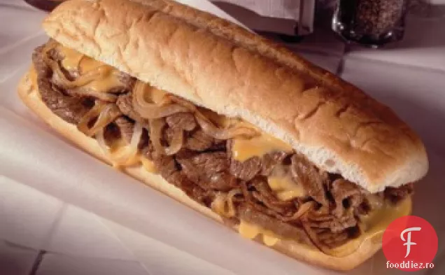 Sandvișuri cu friptură pentru iubitorii de usturoi