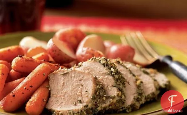 Filet de porc împânzit cu rozmarin și usturoi