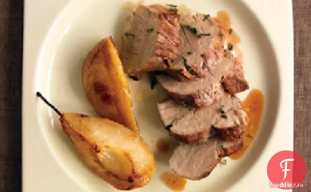 Filet de porc prăjit cu ierburi cu pere