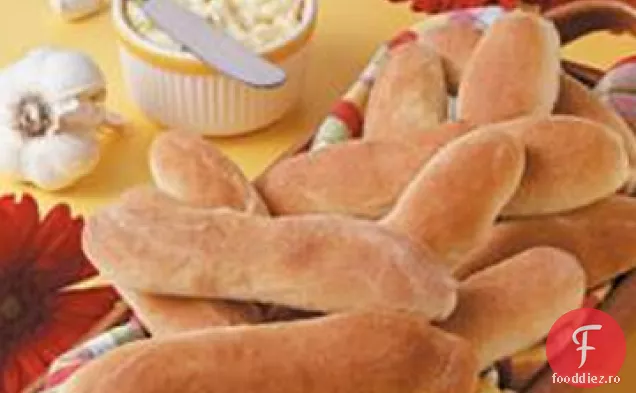 Breadsticks cu unt de parmezan