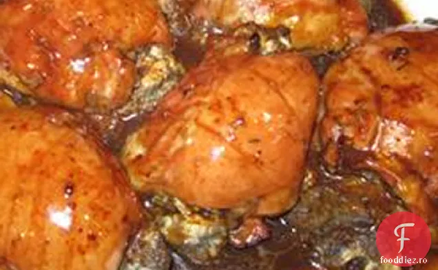 Piept de pui umplut cu ciuperci într-un sos balsamic