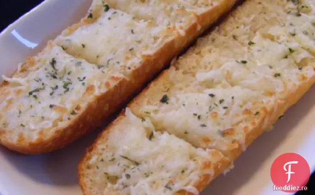 Pâine Cu Usturoi Parmezan