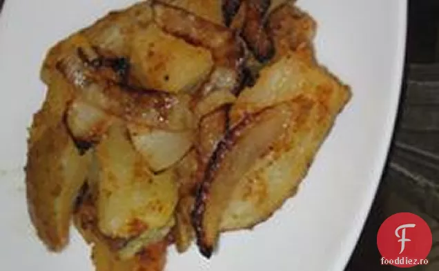 Cartofi strălucitori cu boia de ardei și ceapă caramelizată