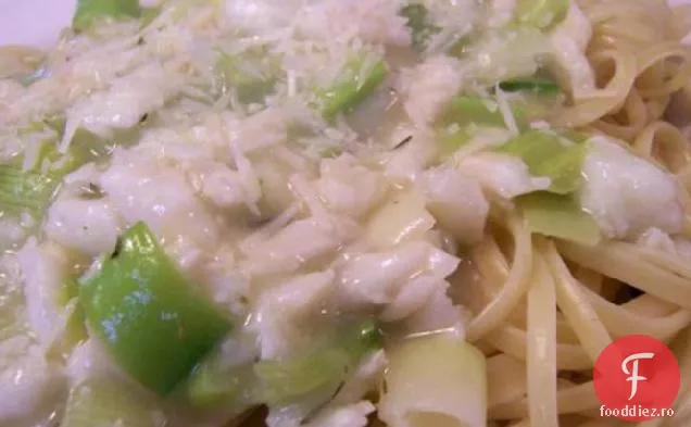 Crab și praz peste Linguine