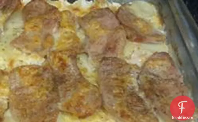 Cartofi festonati si cotlet de porc