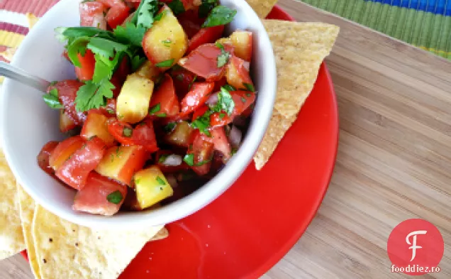 Măr, ceapă verde și salsa Jalapeincluso