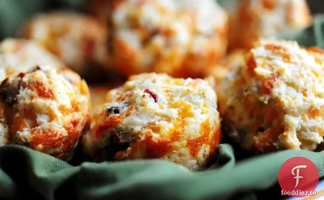 Biscuiți Cheddar Cu Ceapă De Bacon
