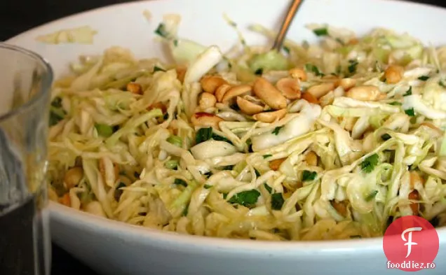 Salată Crocantă De Arahide