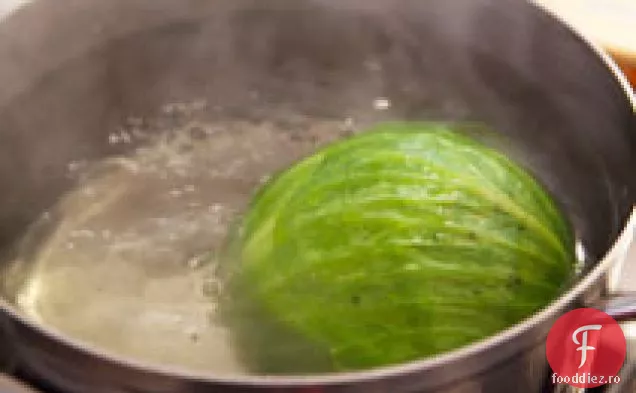 Rulouri De Varză Umplute Cu Carne De Porc