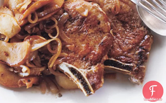Cotlet de porc cu mere și ceapă