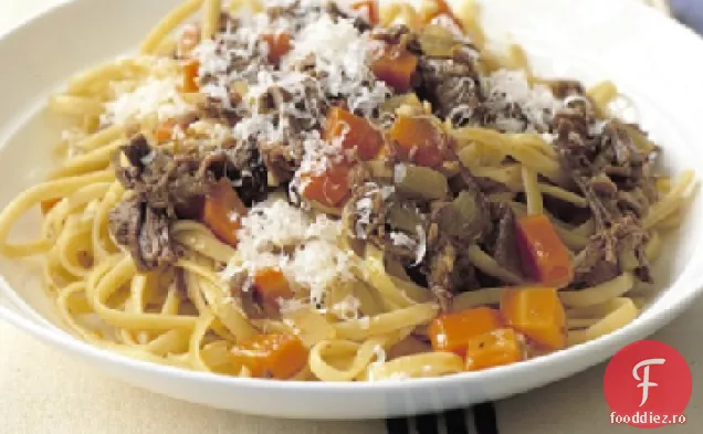Linguine cu carne de vită și ceapă