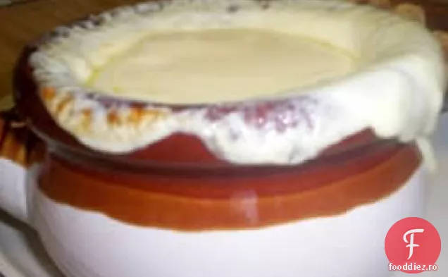 Supă de ceapă franceză bogată și simplă