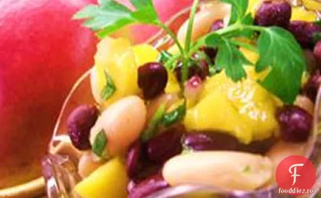 Salată cu două fasole și Mango