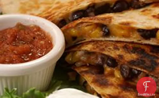 Quesadillas de fasole neagră și porumb
