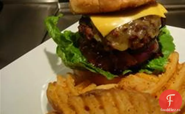 Cheeseburgeri Cu Bacon