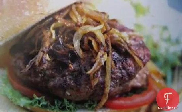 Burgeri de grătar cu ceapă dulce