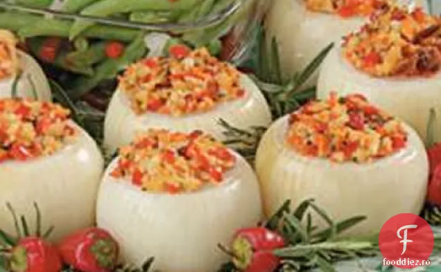 Ceapă Coaptă Umplută Cu Legume