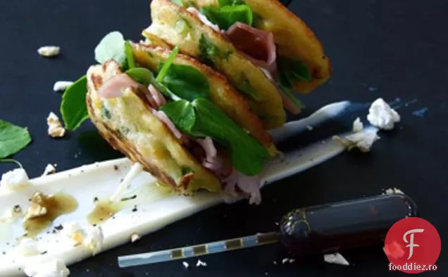 Porumb Pe Știulete Și Prăjituri De Țelină