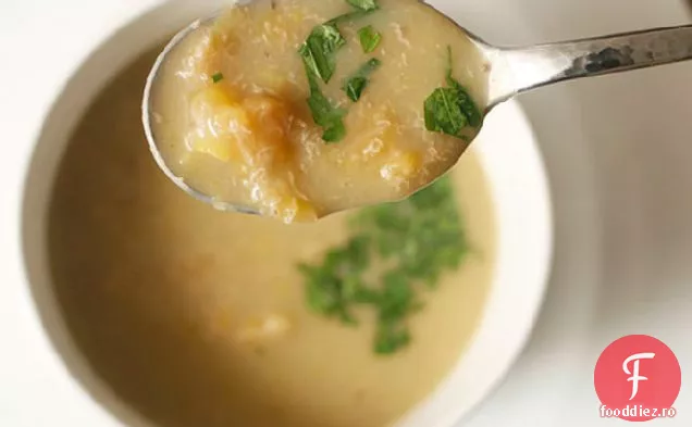 Supă de pătlagină columbiană (Sopa de Platano)
