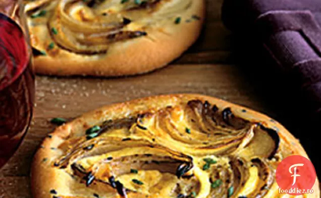 Caramelizat-ceapa Flatbreads cu CR Aproximme fra Aproxormche