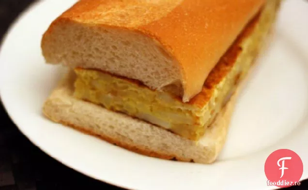 Cina in seara asta: Bocadillo de Tortilla