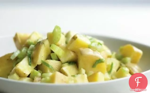 Salată De Cartofi Cu Țelină Și Scallions