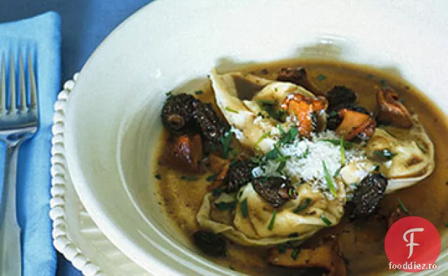 Tortelloni cu Moreluri și Chanterelles